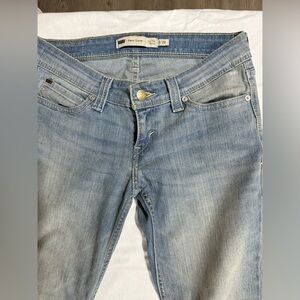 Levi’s Demi Curve Low-Rise Skinny Jeans